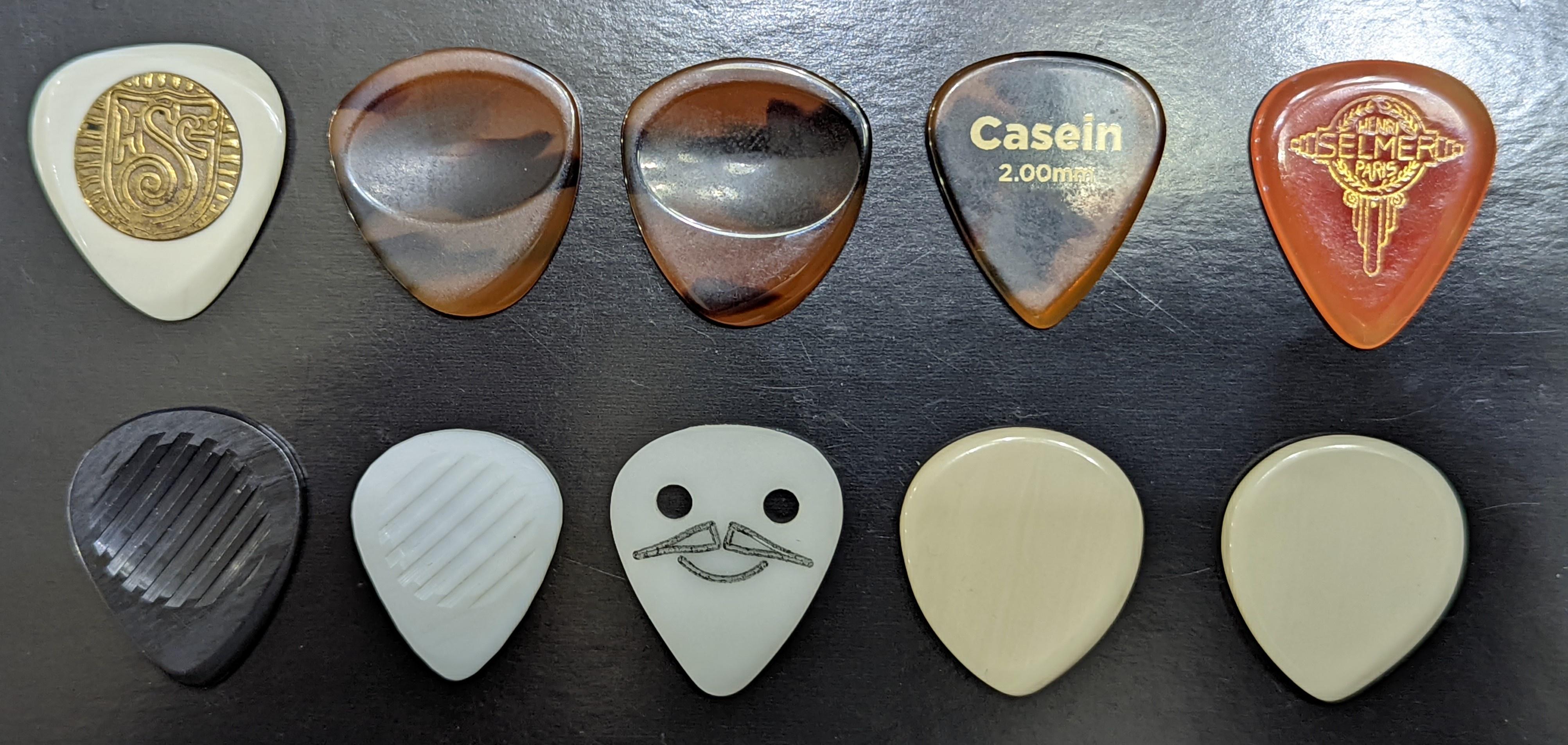 AA Guitar Picks for Sale - 11.27.2021 - Imgur.jpg