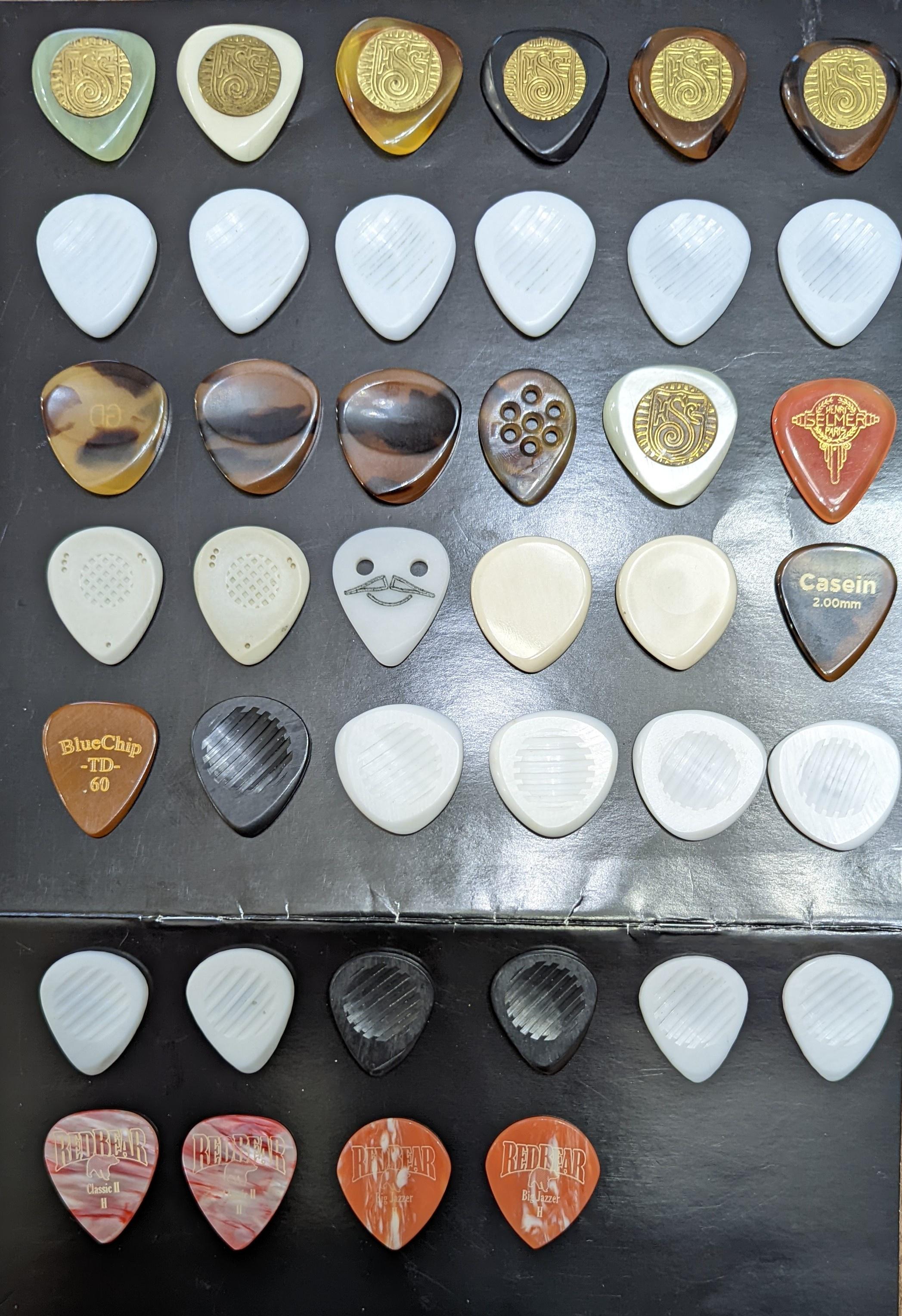 Guitar Picks for Sale - 11.27.2021 - Imgur.jpg