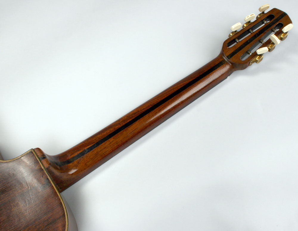 busato-oval-hole-grand-modele-2-neck