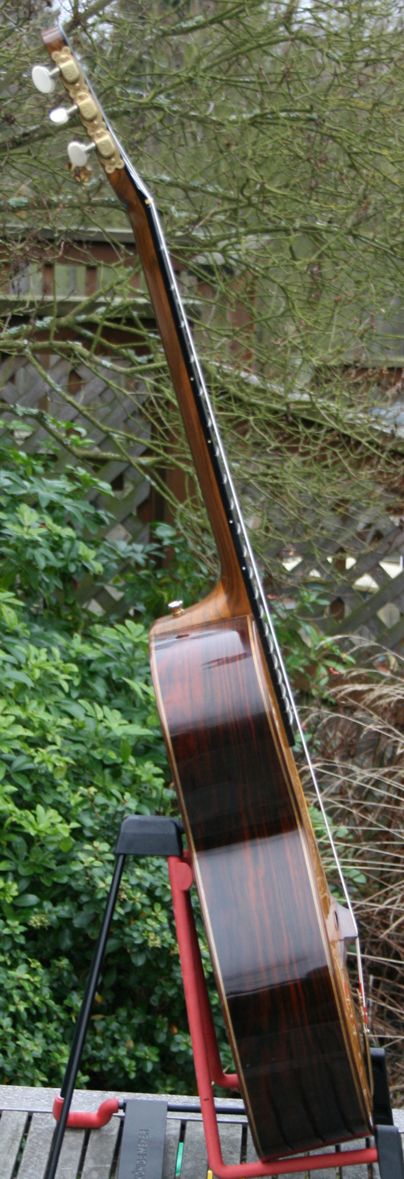 dupot-vrb-52-side